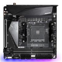 GIGABYTE B550I AORUS PRO AX Scheda madre - CPU AMD Ryzen 5000, VRM a 8 fasi, fino a 5300 MHz DDR4, 1xPCIe 4.0 + 1xPCIe 3.0 M.2, 
