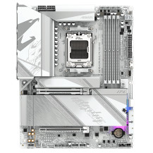 GIGABYTE X870 AORUS ELITE X3D ICE Scheda Madre - Supporta CPU AMD Ryzen 9000, VRM digitale 16+2+2 fasi, fino a 9000Hz DDR5 (OC),