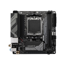 Gigabyte A620I AX - 1.0 - Scheda madre - Mini-ITX - Socket AM5 - Chipset AMD A620 - USB 3.2 Gen 1, USB-C 3.2 Gen 1, USB 3.2 Gen 