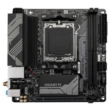 Gigabyte A620I AX - 1.0 - Scheda madre - Mini-ITX - Socket AM5 - Chipset AMD A620 - USB 3.2 Gen 1, USB-C 3.2 Gen 1, USB 3.2 Gen 