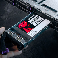 Kingston DC600M - SSD - Uso misto - 7,68 TB - interno - 2,5" (6,4 cm)