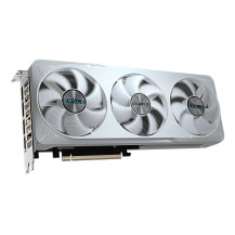 GeForce RTX 5070 EAGLE OC ICE SFF 12G di Gigabyte