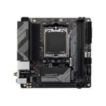 Gigabyte A620I AX - 1.0 - Scheda madre - Mini-ITX - Socket AM5 - Chipset AMD A620 - USB 3.2 Gen 1, USB-C 3.2 Gen 1, USB 3.2 Gen