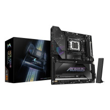 GIGABYTE X870 AORUS INFINITY Scheda Madre